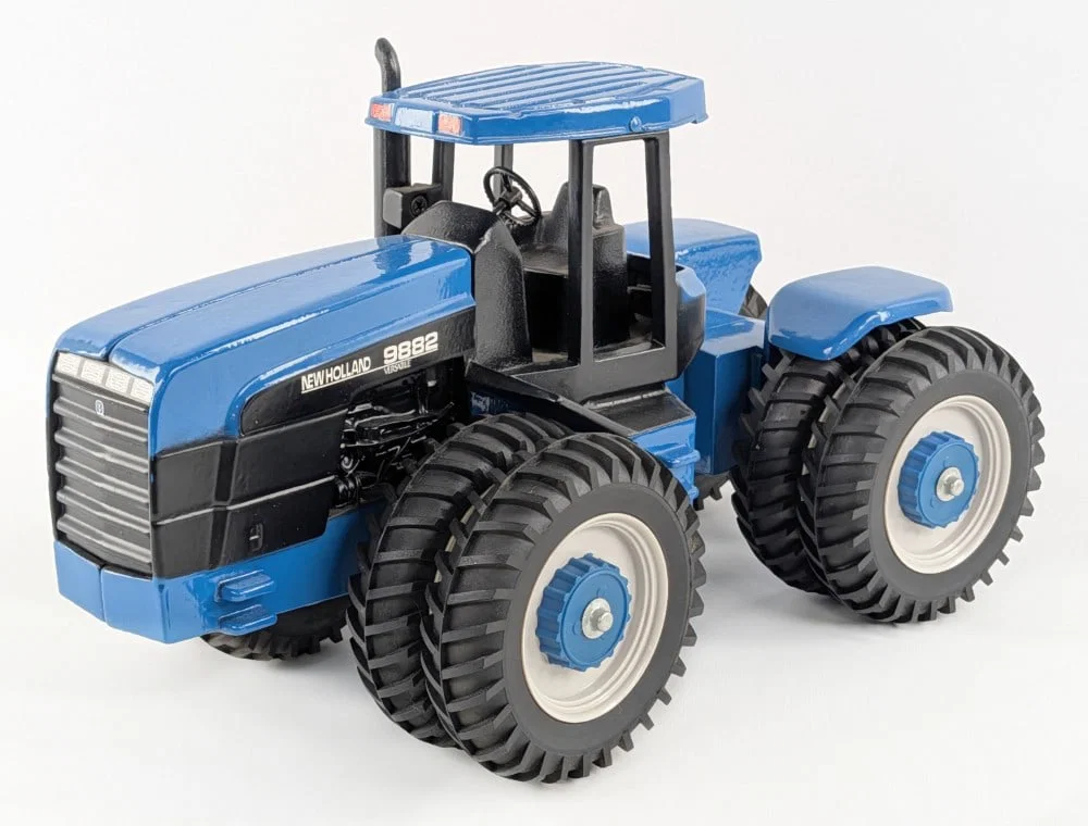 1/16 Scale Models New Holland Versatile 9882 4wd Tractor