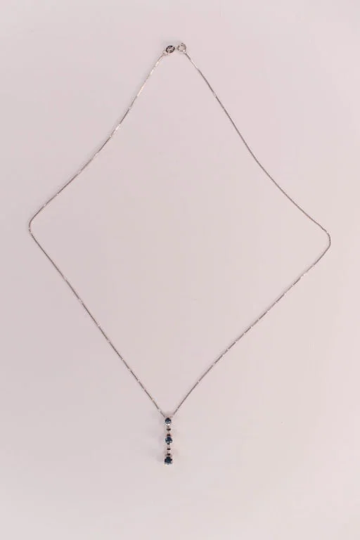 14K Gold, Diamond & Sapphire Necklace 2.33 Grams