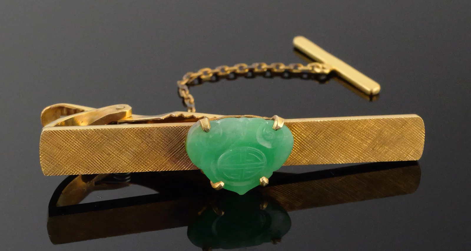 14k Gold Jade Chinese Tie Clasp