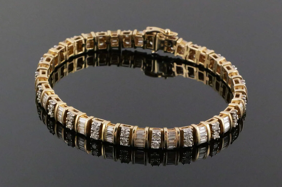 14k Gold Tennis Bracelet, 4 Carats Diamonds