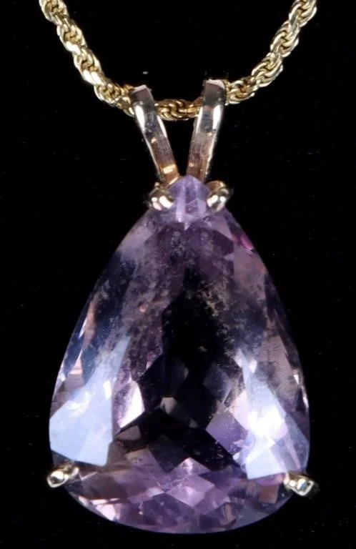 14K YELLOW GOLD AMETHYST LADIES NECKLACE