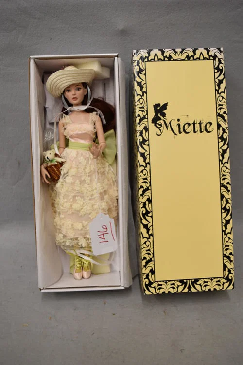 16" ELLOWYNE WILDE "DELIGHTFUL MIETTE"