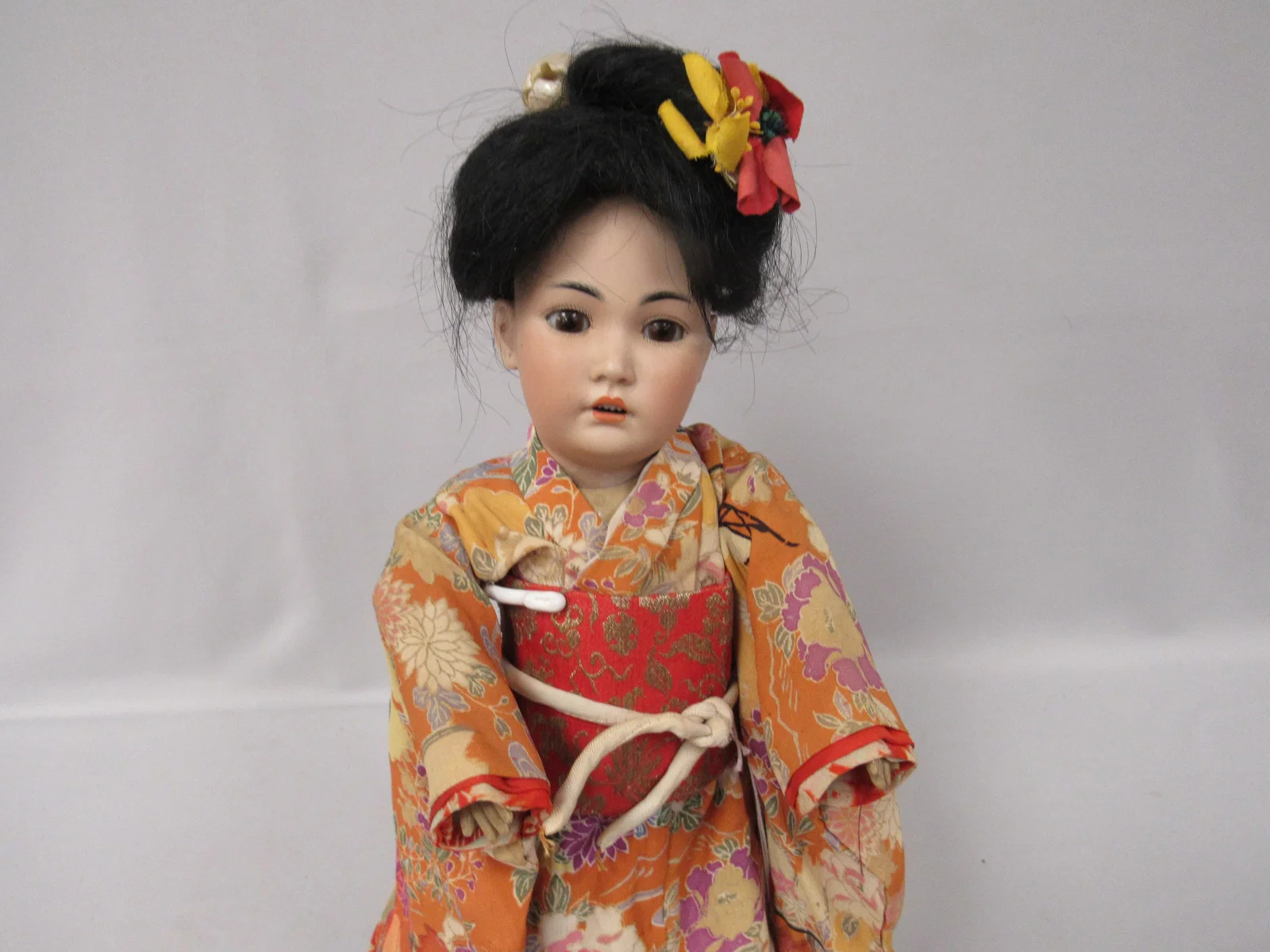 17 IN. SIMON HALBIG 1329 ASIAN LADY: