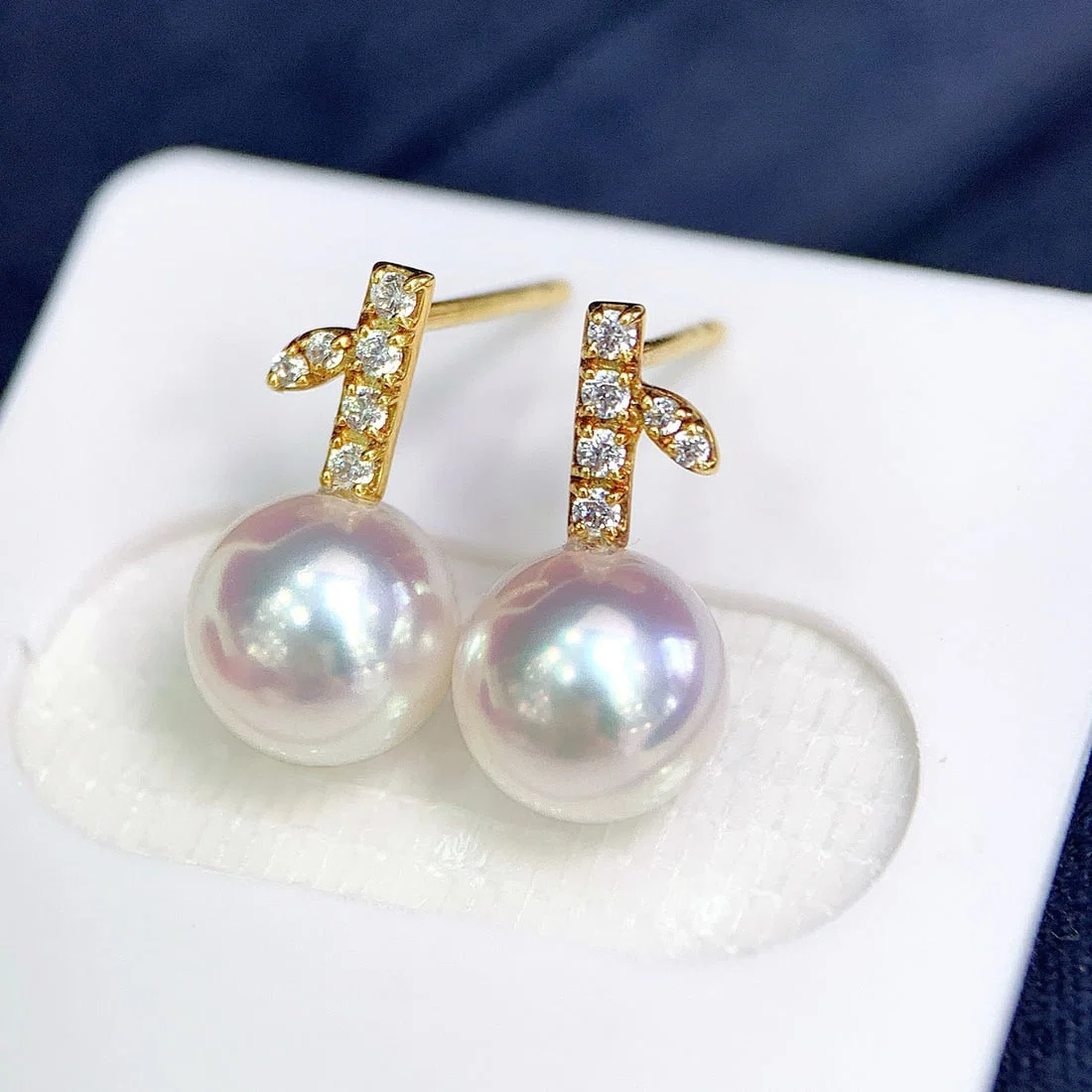 18K Gold Akoya Pearl Earrings