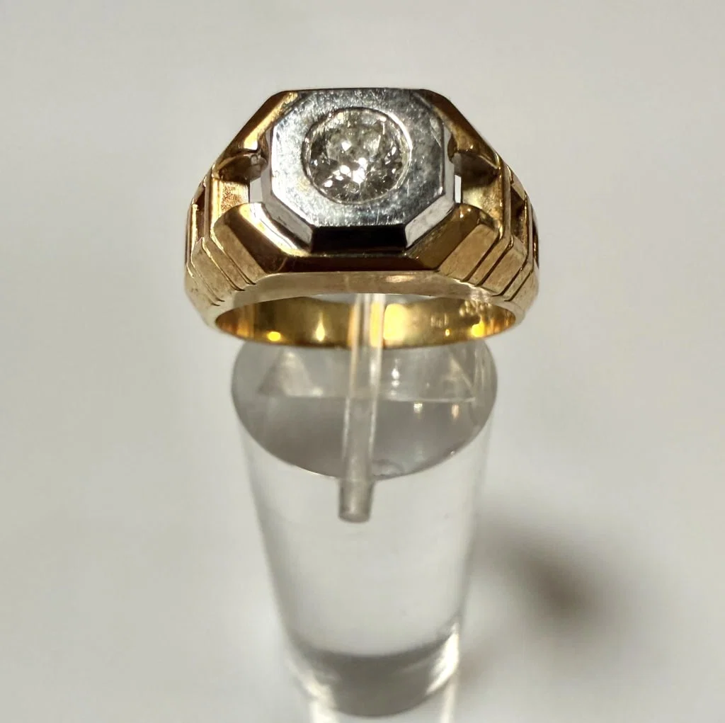 18K Gold And Diamond Mens Ring