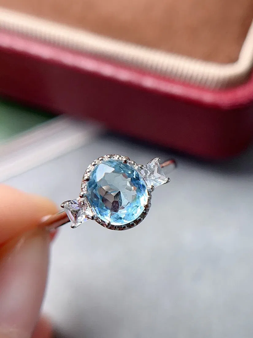 18k gold aquamarine ring