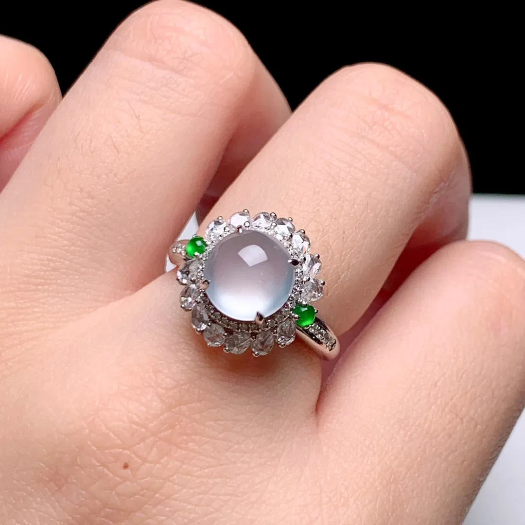 18k gold diamond-set high-ice egg-faced jadeite ring