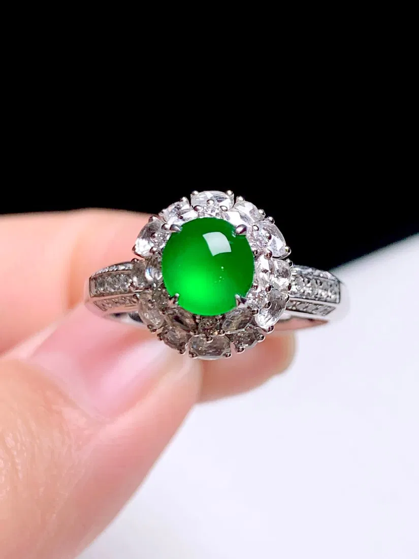 18K gold diamond-set natural jadeite ring