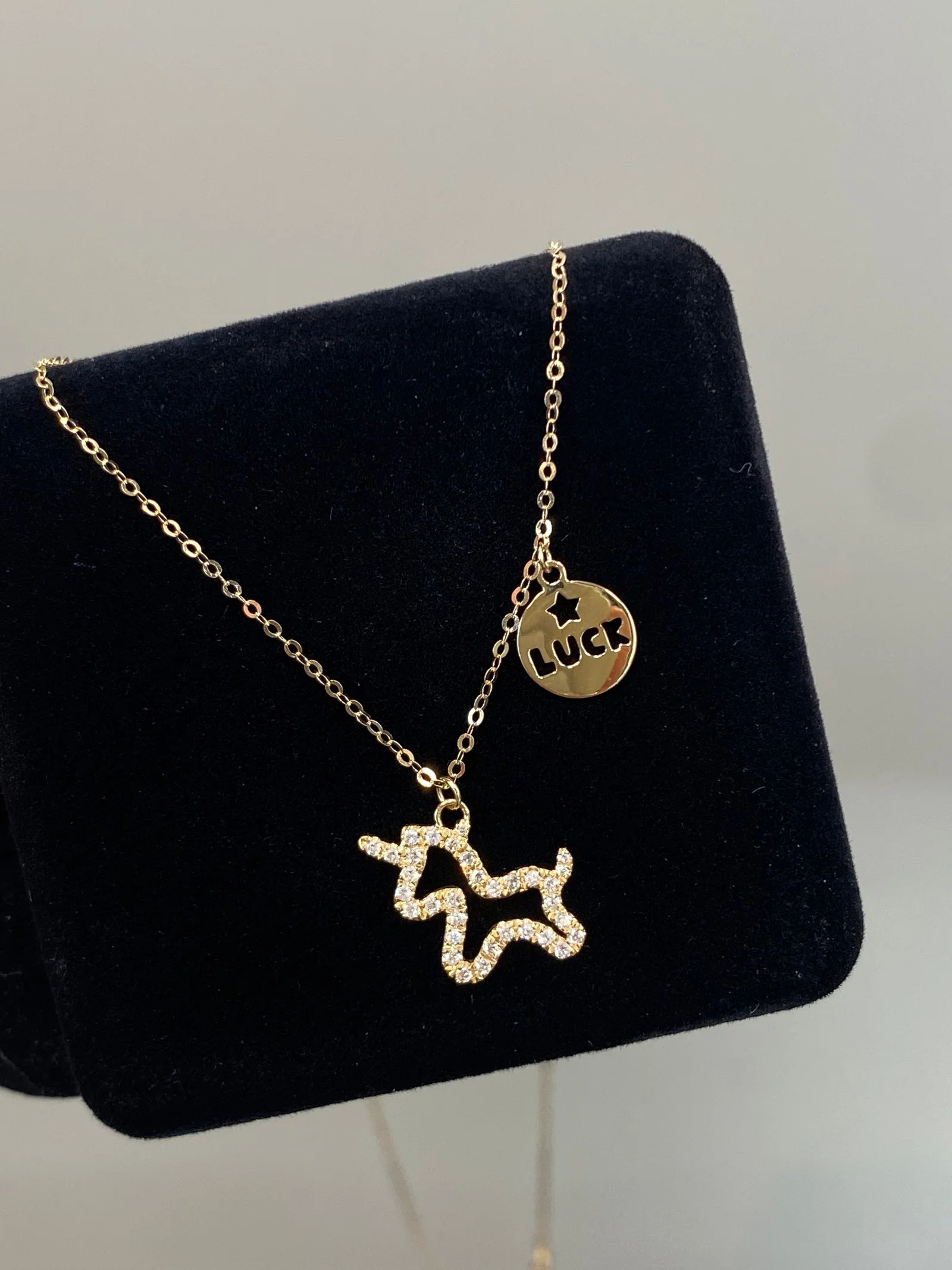 18K Gold Natural Diamond Necklace