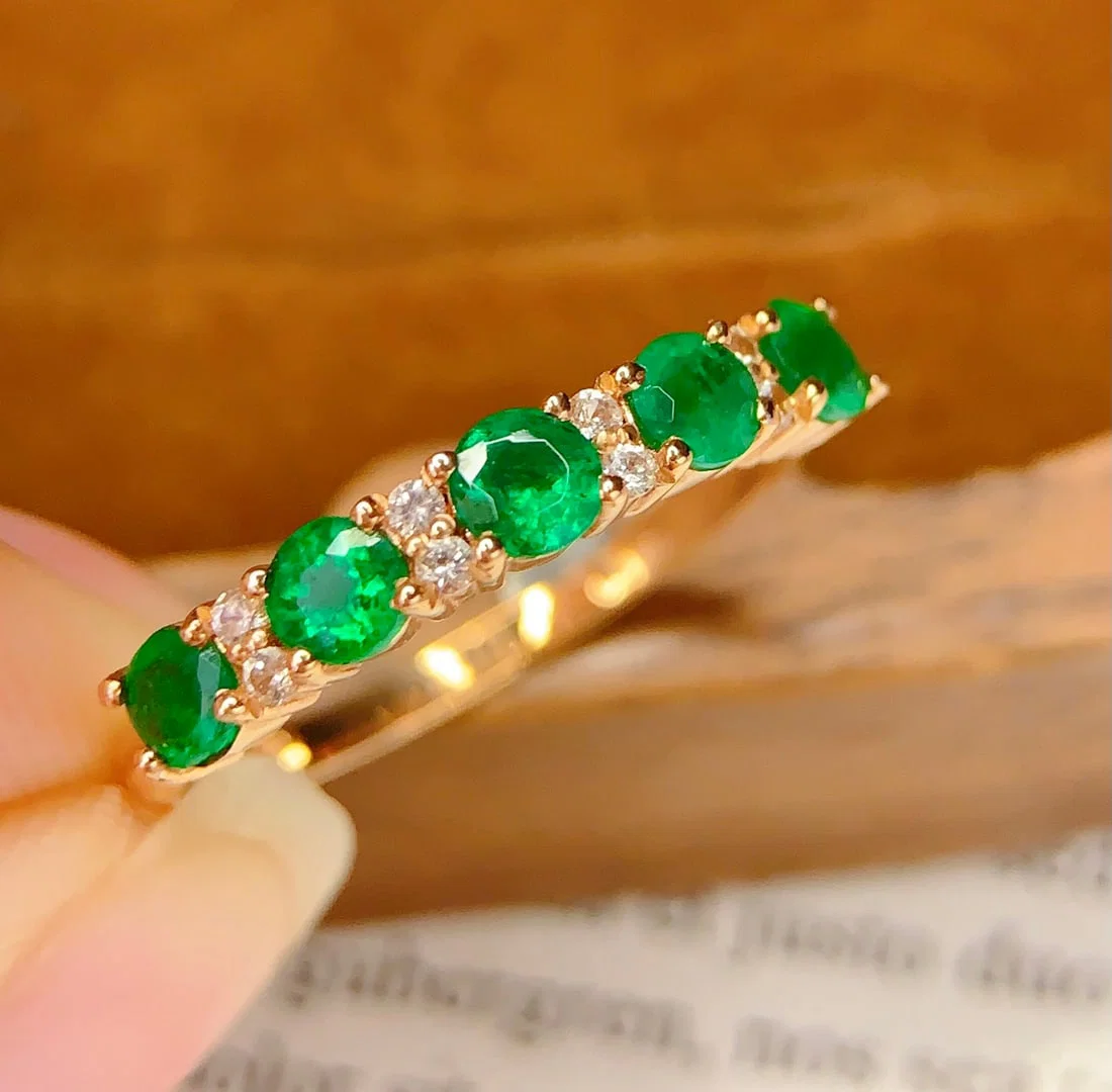 18K Gold Natural Emerald Ring