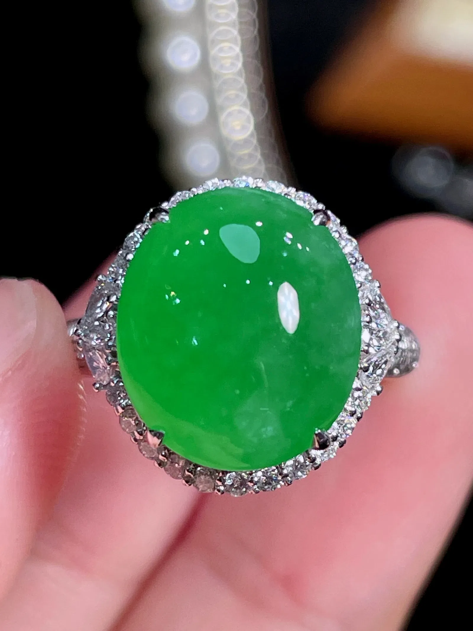 18k Gold Natural Green Jadeite Cabochon Ring