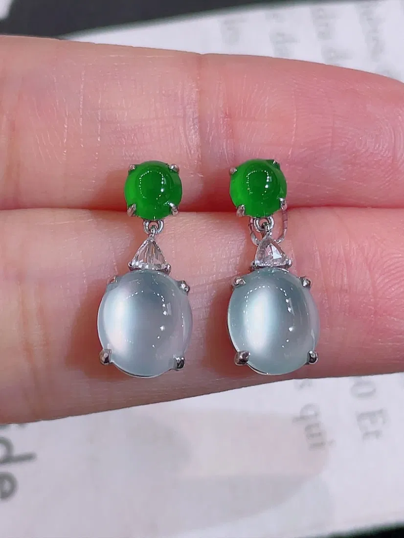 18K gold natural jadeite earrings