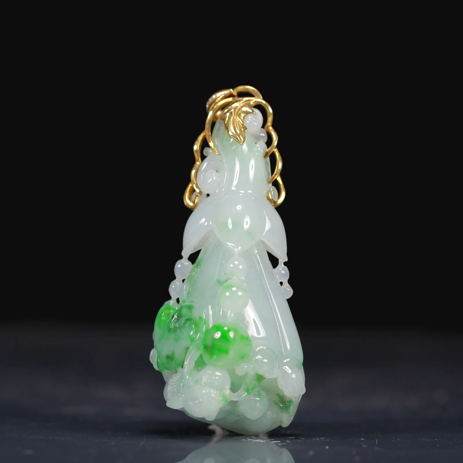 18K Gold Natural Jadeite Lotus Pendant, with Natural Diamond