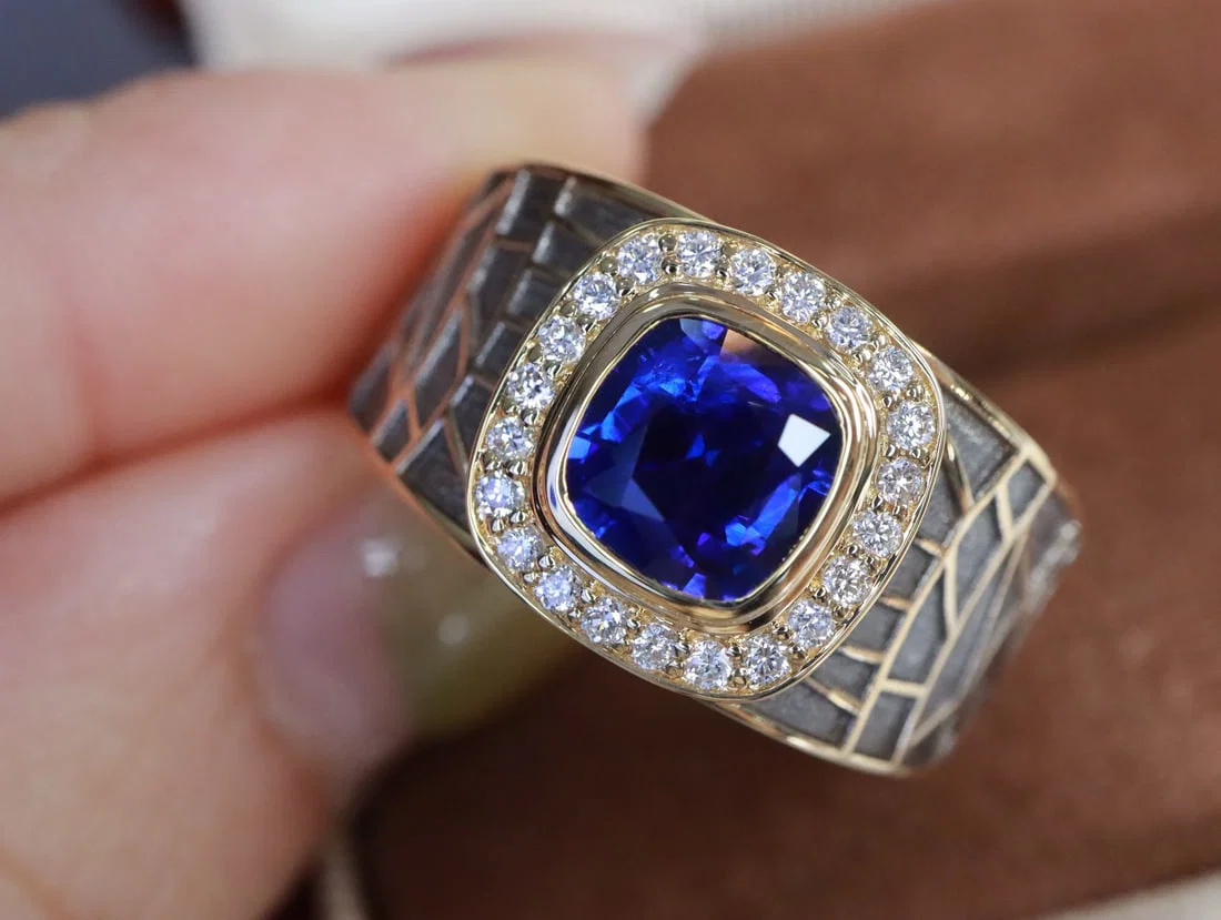 18K gold sapphire ring