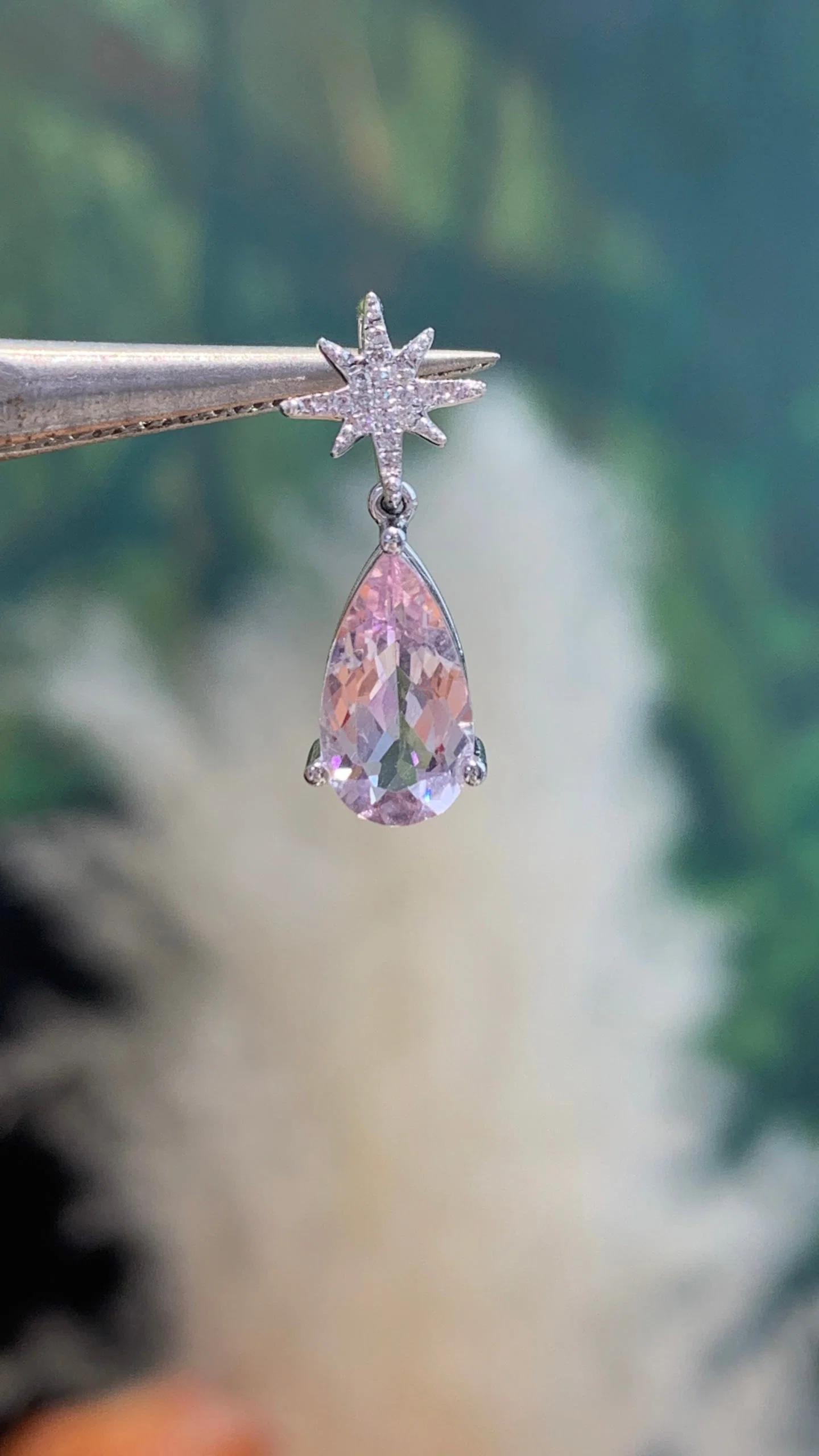 18K Rose Gold Morganite Pendant