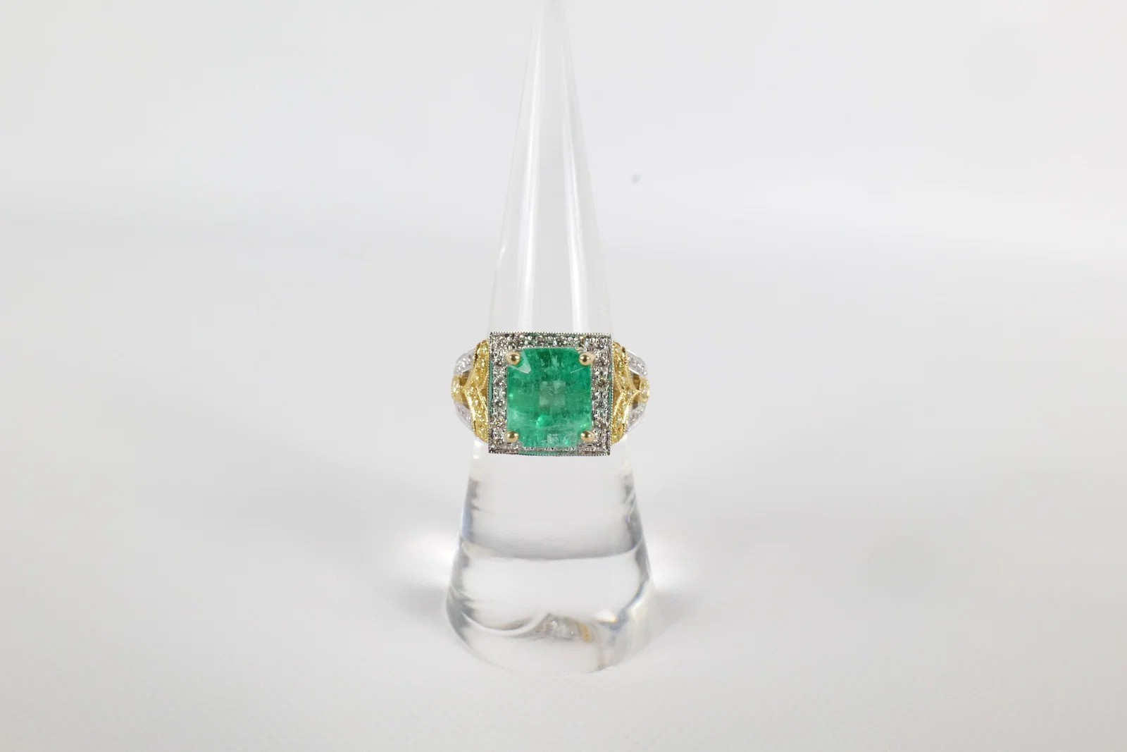 18K White and Yellow Gold Emerald and Diamond Ring