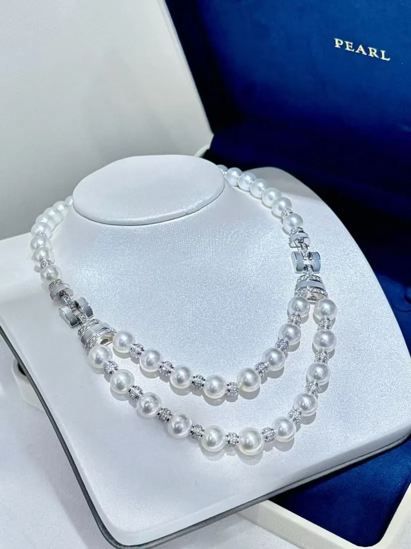 18K white gold diamond necklace