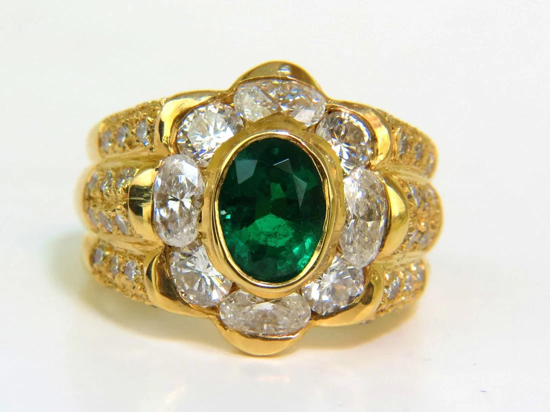18KT GOLD 4.00CT NATURAL EMERALD DIAMOND RING**
