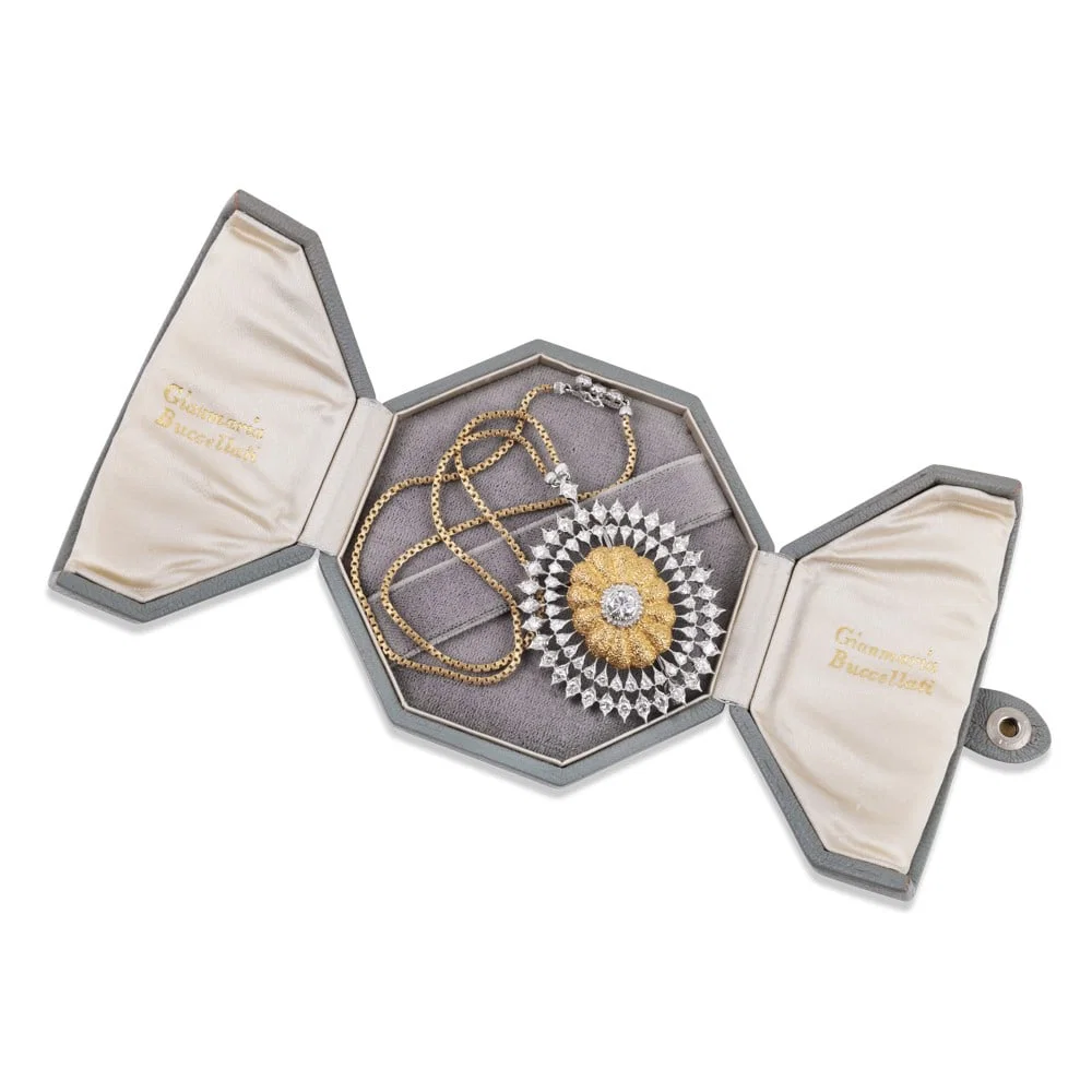 18KT GOLD BROOCH - PENDANT AND CHAIN, SET WITH DIAMONDS, BY GIANMARIA BUCCELLATI