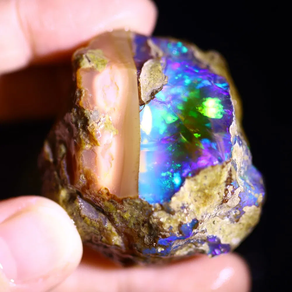 196.5cts Water Blue Crystal, Ethiopian Crystal Specimen Rough , 1009E