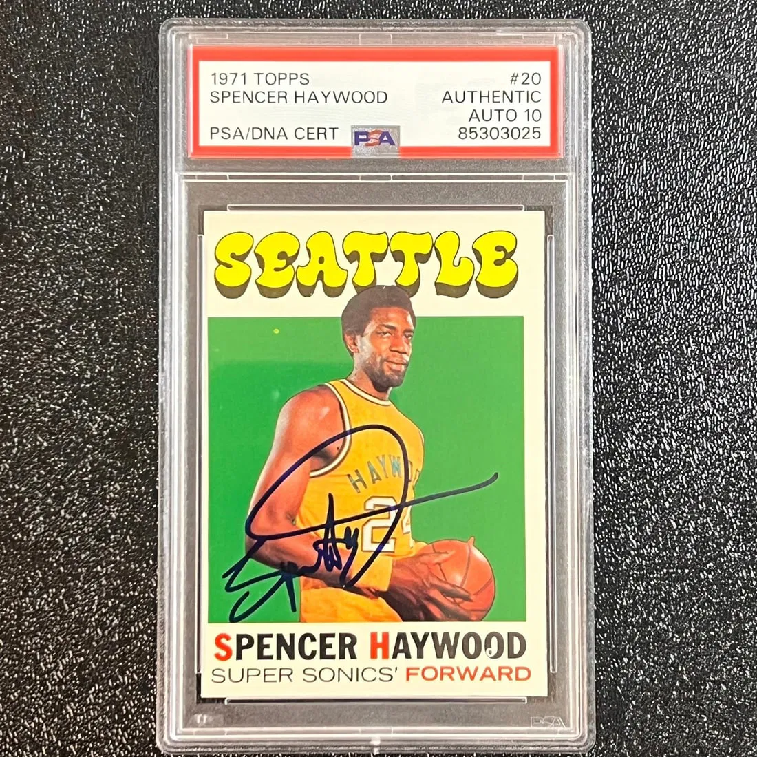 1971-72 Topps #20 Spencer Haywood Autographed Card PSA Slabbed Sonics