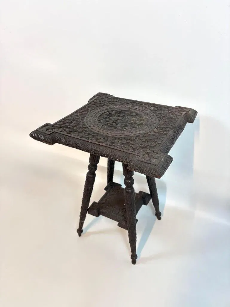 19TH CENTURY ANGLO INDIAN CARVED TABLE