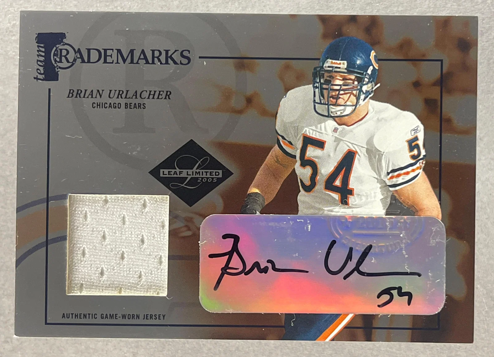 2005 Leaf Limited Trademarks Auto Jersey Brian Urlacher 6/25