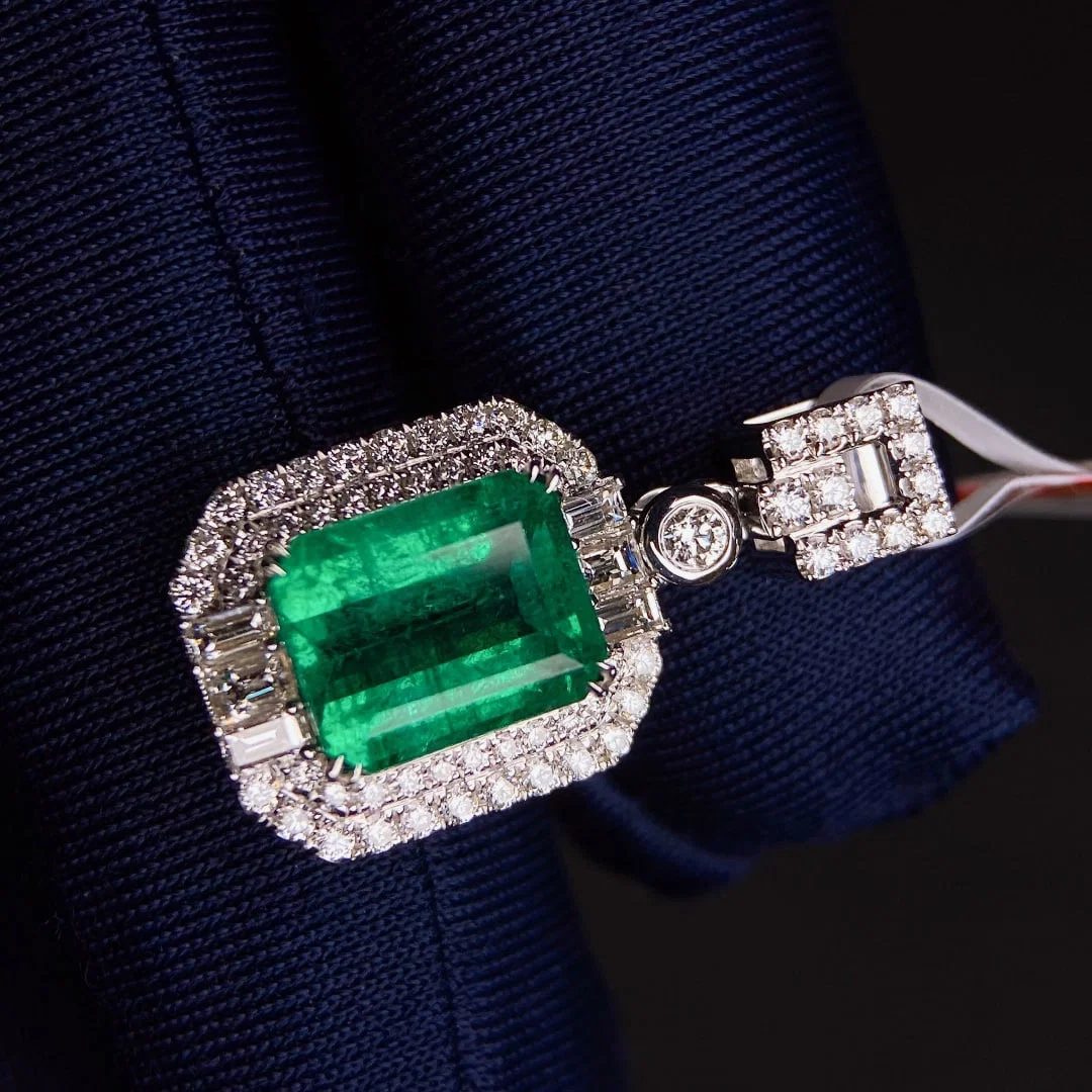 3.24Ctw Natural Emerald Tourmaline Necklace