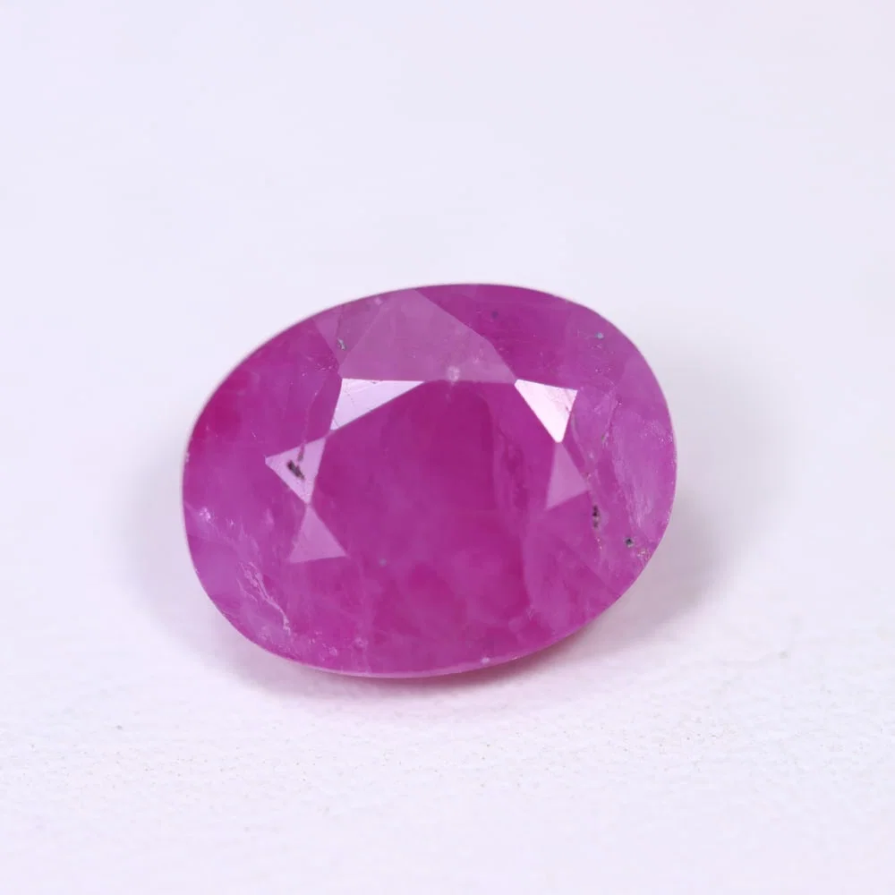 4.00Ct Red Ruby - Polished Faceted , 585E