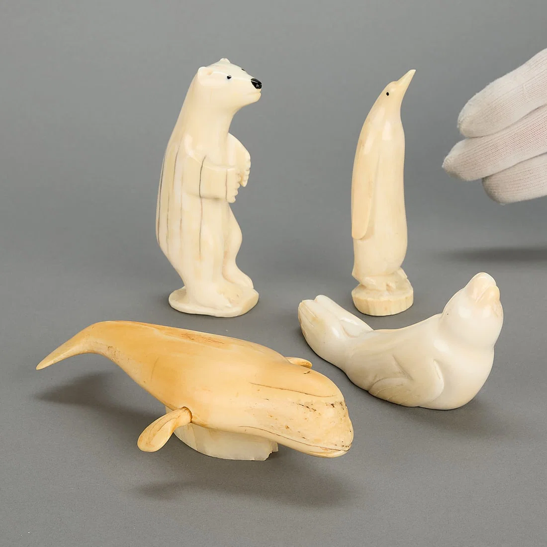 4 Inuit Polar Animal Figurine Carvings