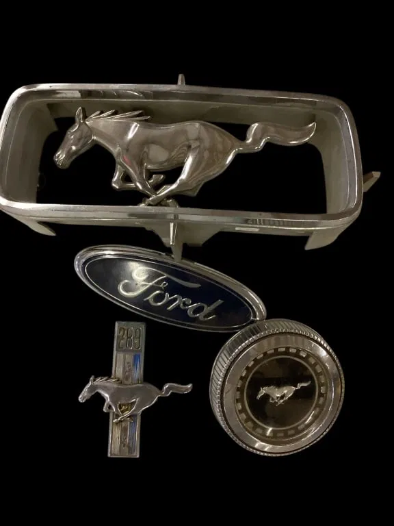 43 vintage Mustang Accessories