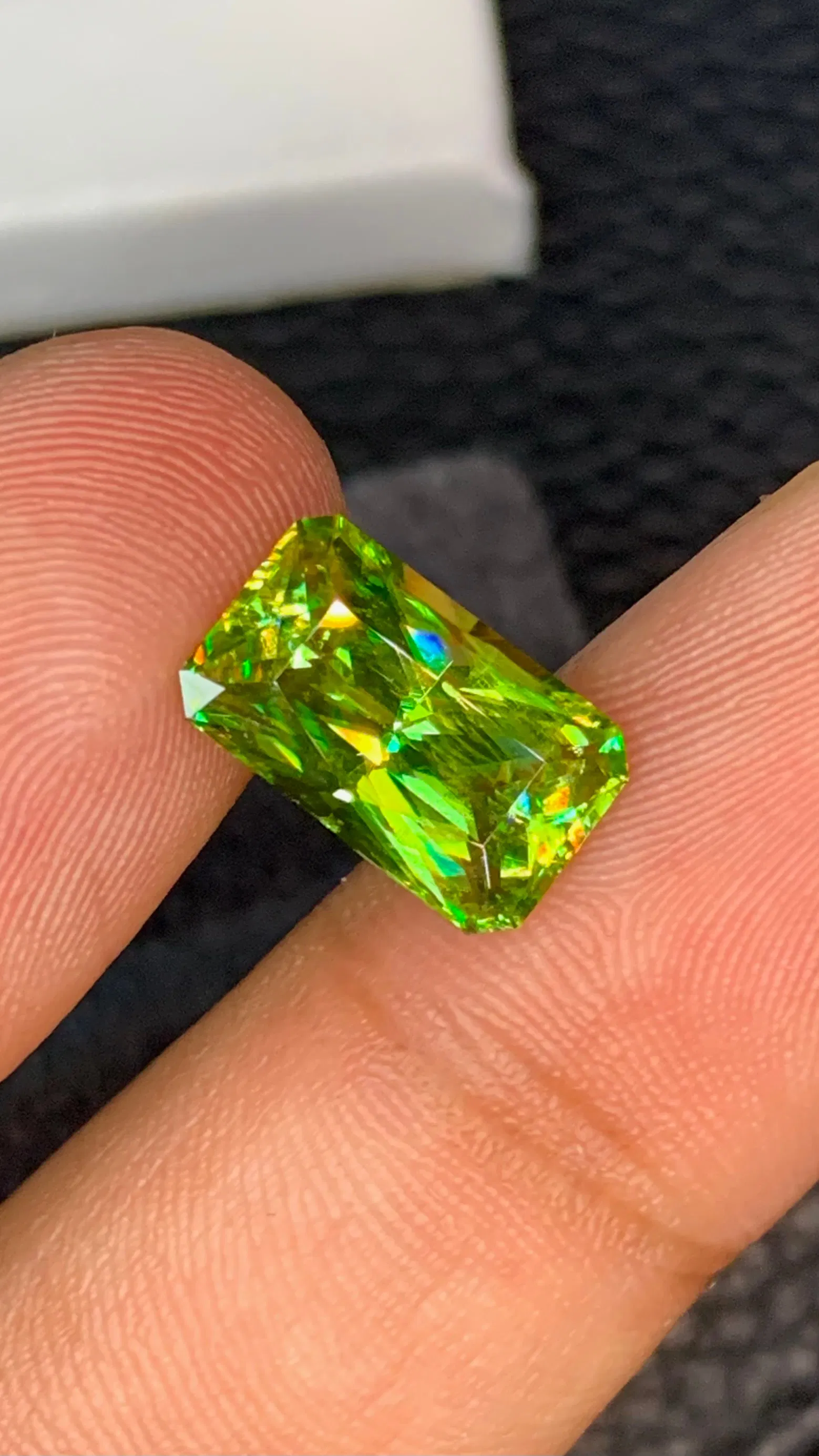 5.15 Carats Multi Color Sphene Gemstone