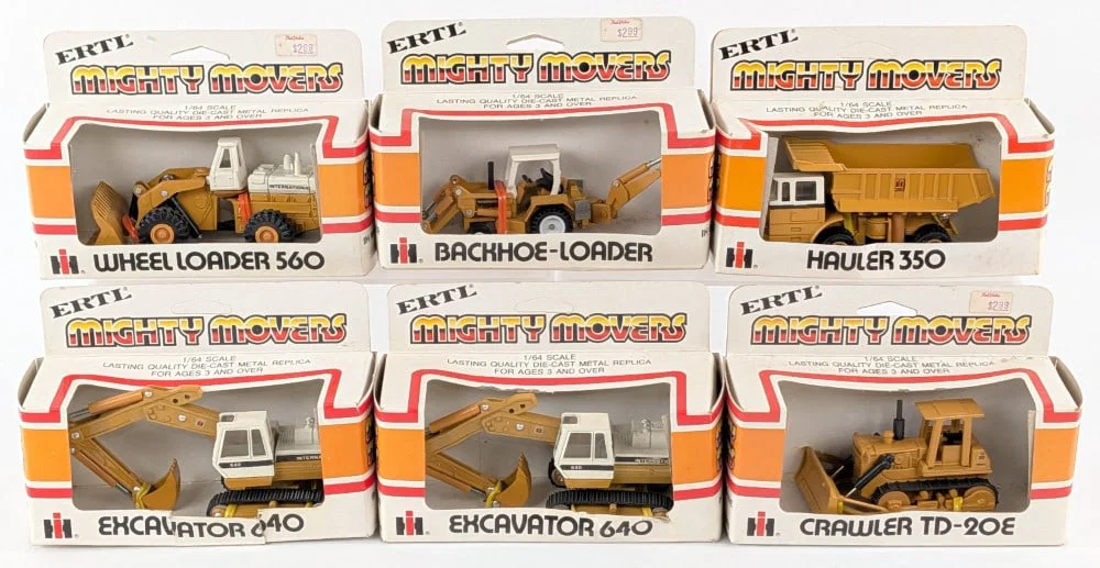 (6) 1/64 Ertl International Harvester Construction Equipment