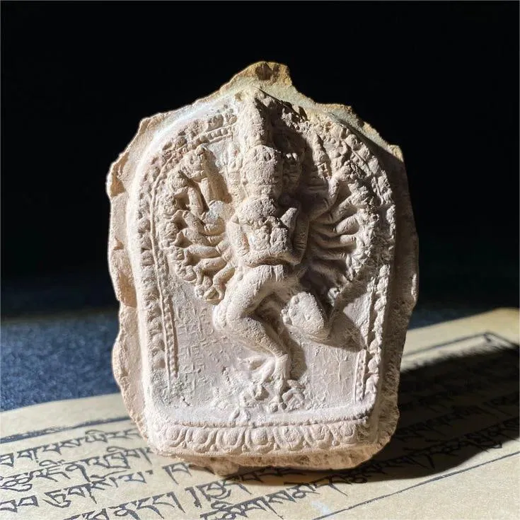 A 5th-century statue of the Guge Dynasty