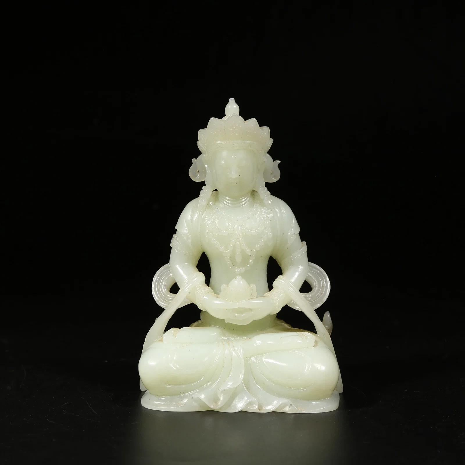 A AMITAYUS BUDDHA IN HETIAN JADE