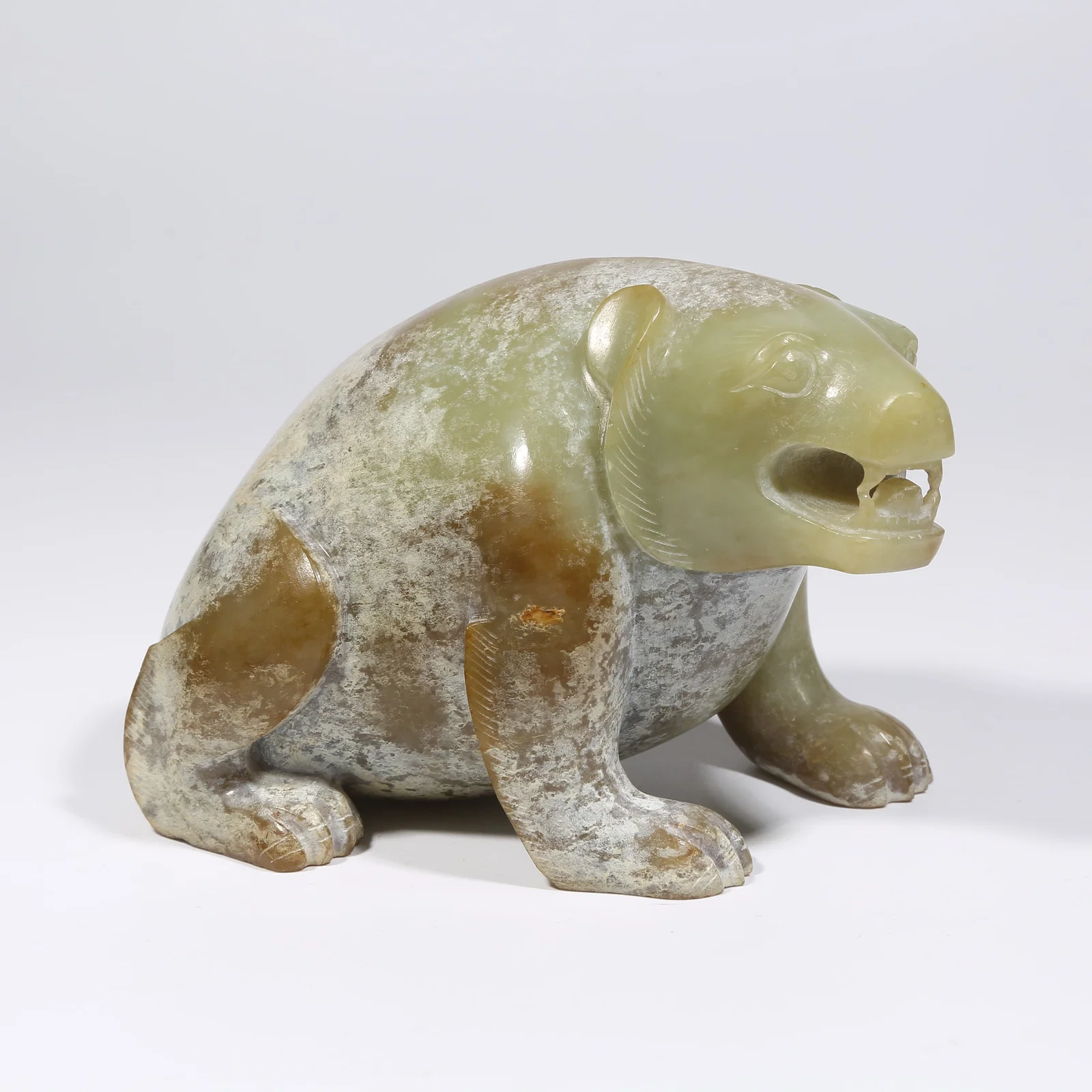A ANCIENT JADE BEAR