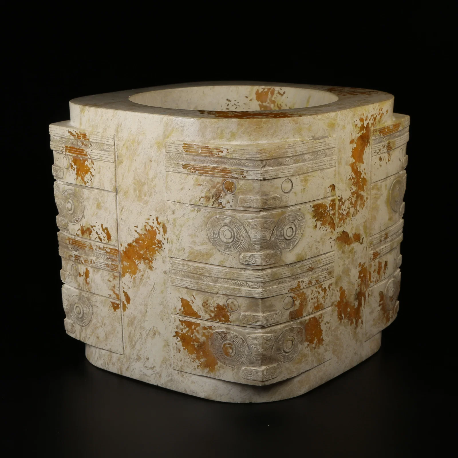 A ANCIENT JADE LIANGZHU CULTURE ANTHROPOMORPHIC FACE CONG