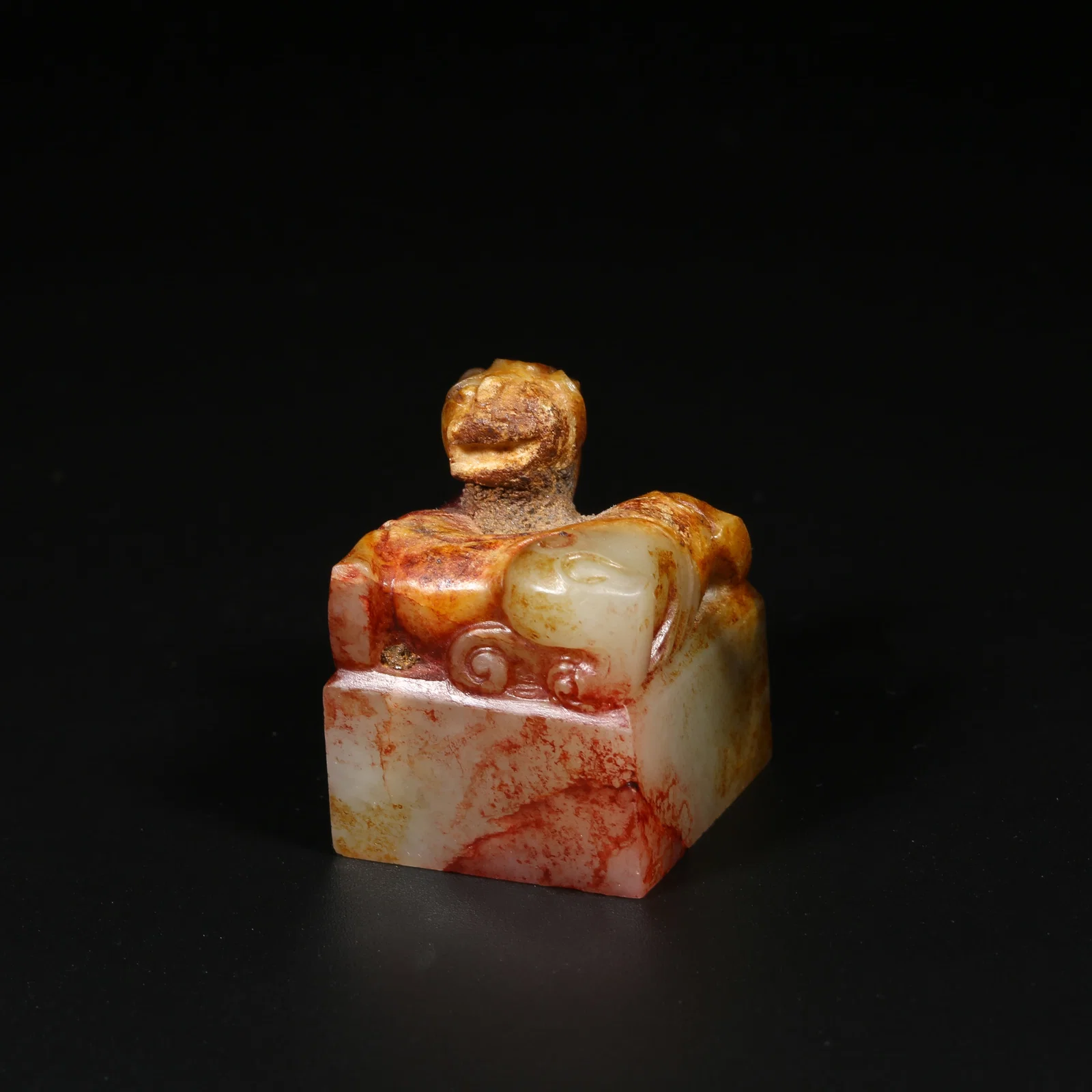 A ANCIENT JADE SEAL WITH CHI-DRAGON FINIAL