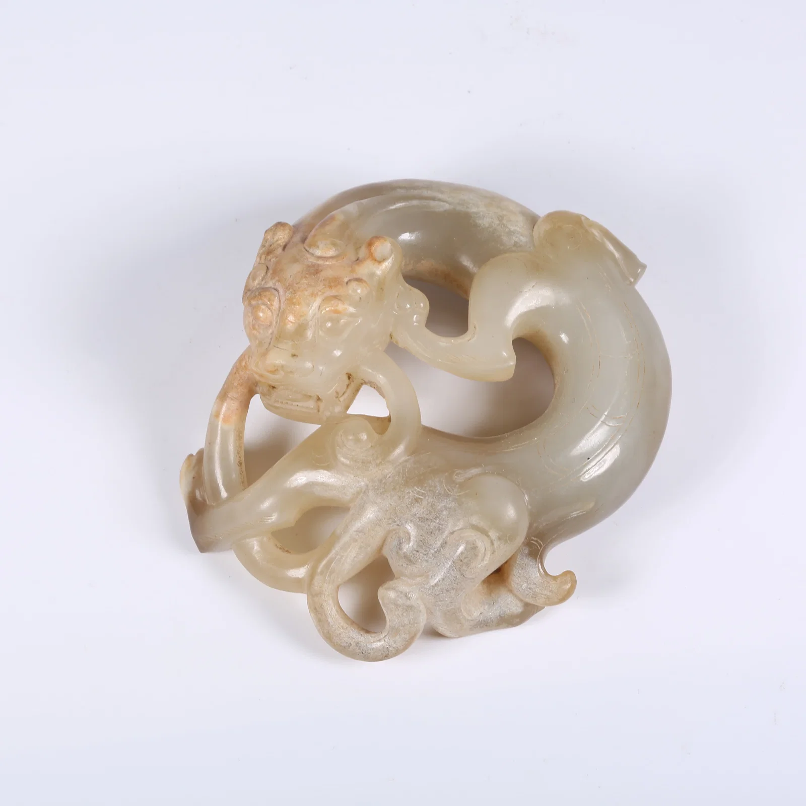 A ARCHAIC JADE CHILONG ORNAMENT