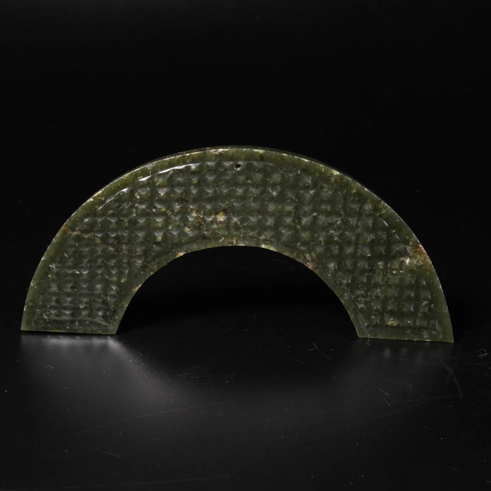 A ARCHAIC JADE HUANG PENDANT