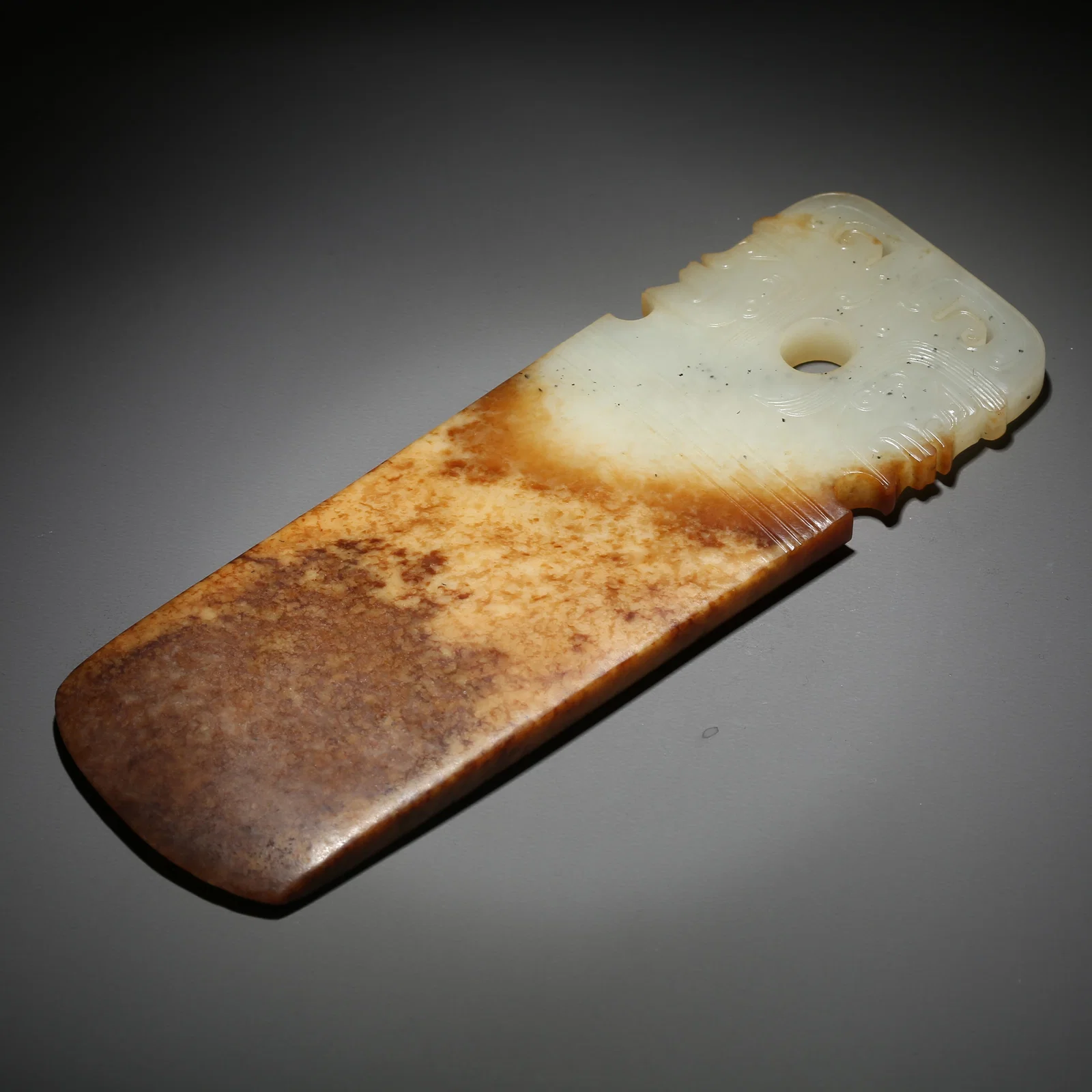 A ARCHAIC JADE SHIJIAHE CULTURE AXE