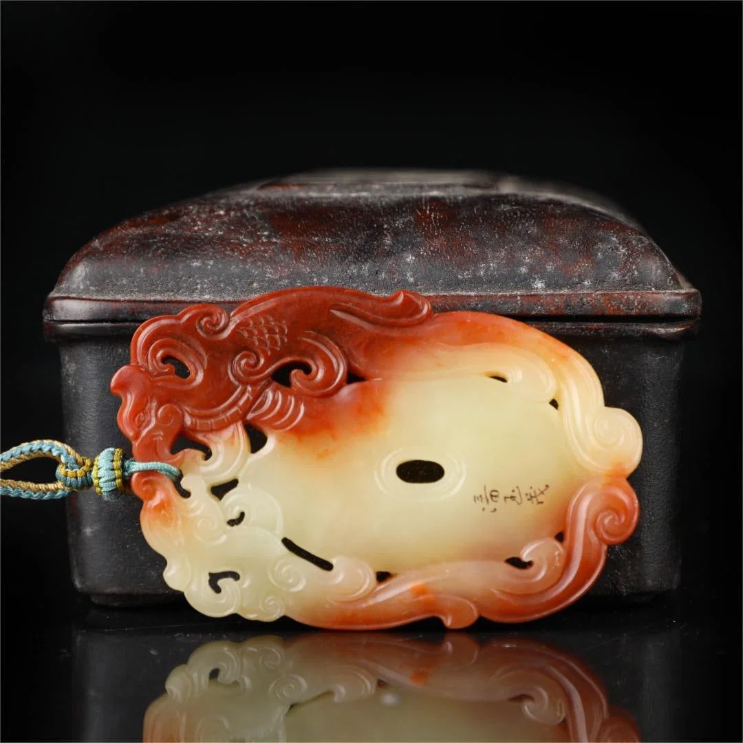 A beautiful Shoushan hibiscus stone plaque