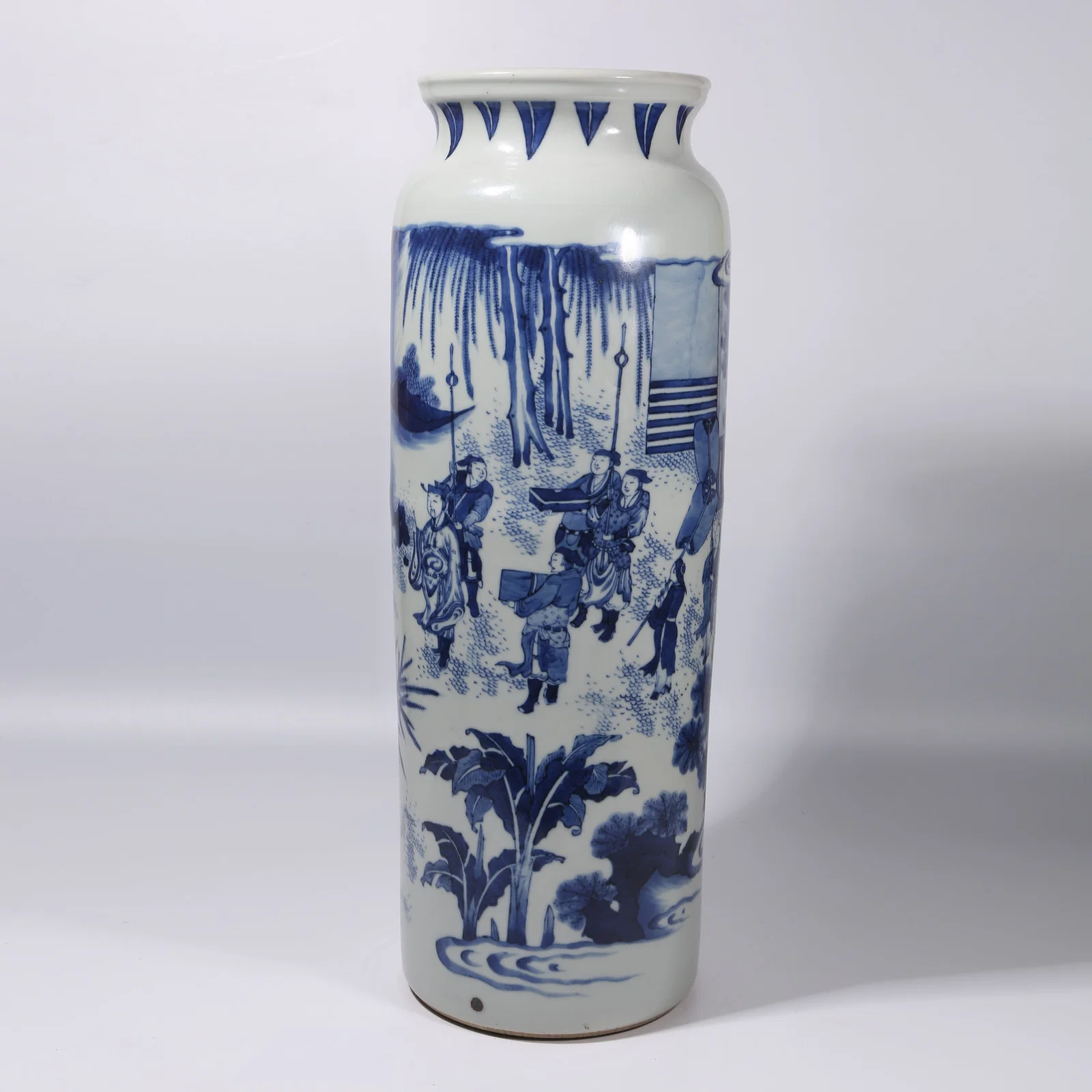 A BLUE-AND-WHITE FIGURE NARRATIVE CYLINDRICAL VASE