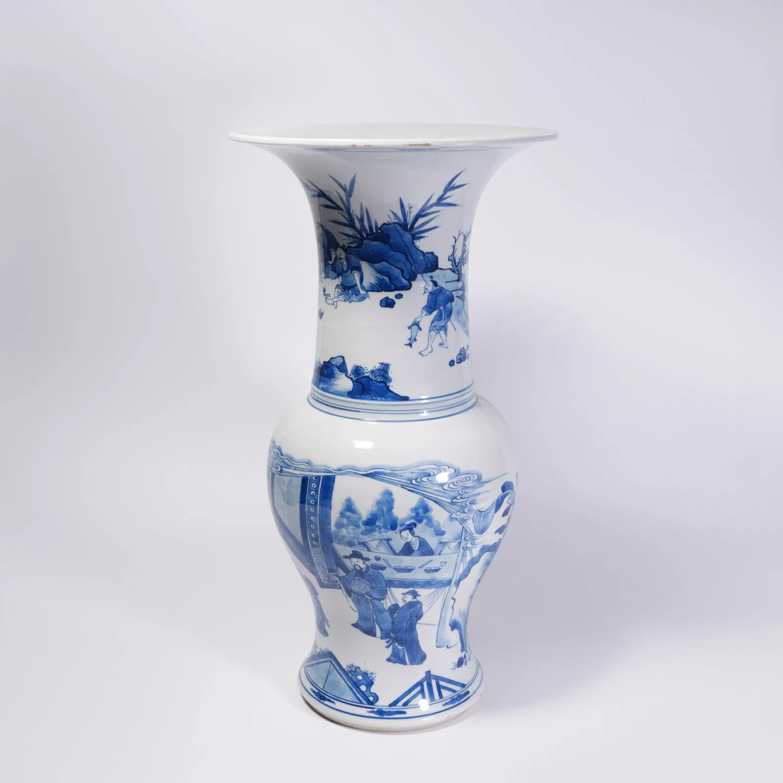 A BLUE-AND-WHITE FIGURE STORY MOTIF PHOENIX-TAIL VASE