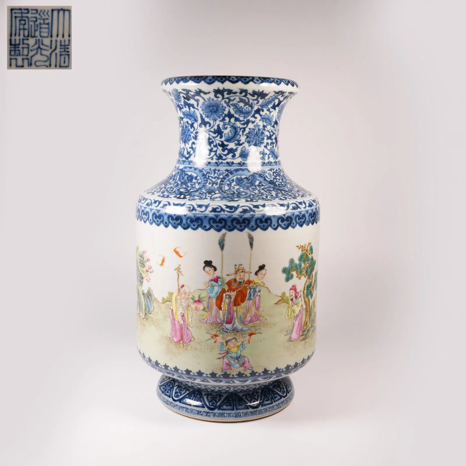 A BLUE-AND-WHITE "OPEN-WINDOW" FAMILLE ROSE ZUN WITH FIGURE STORY MOTIF