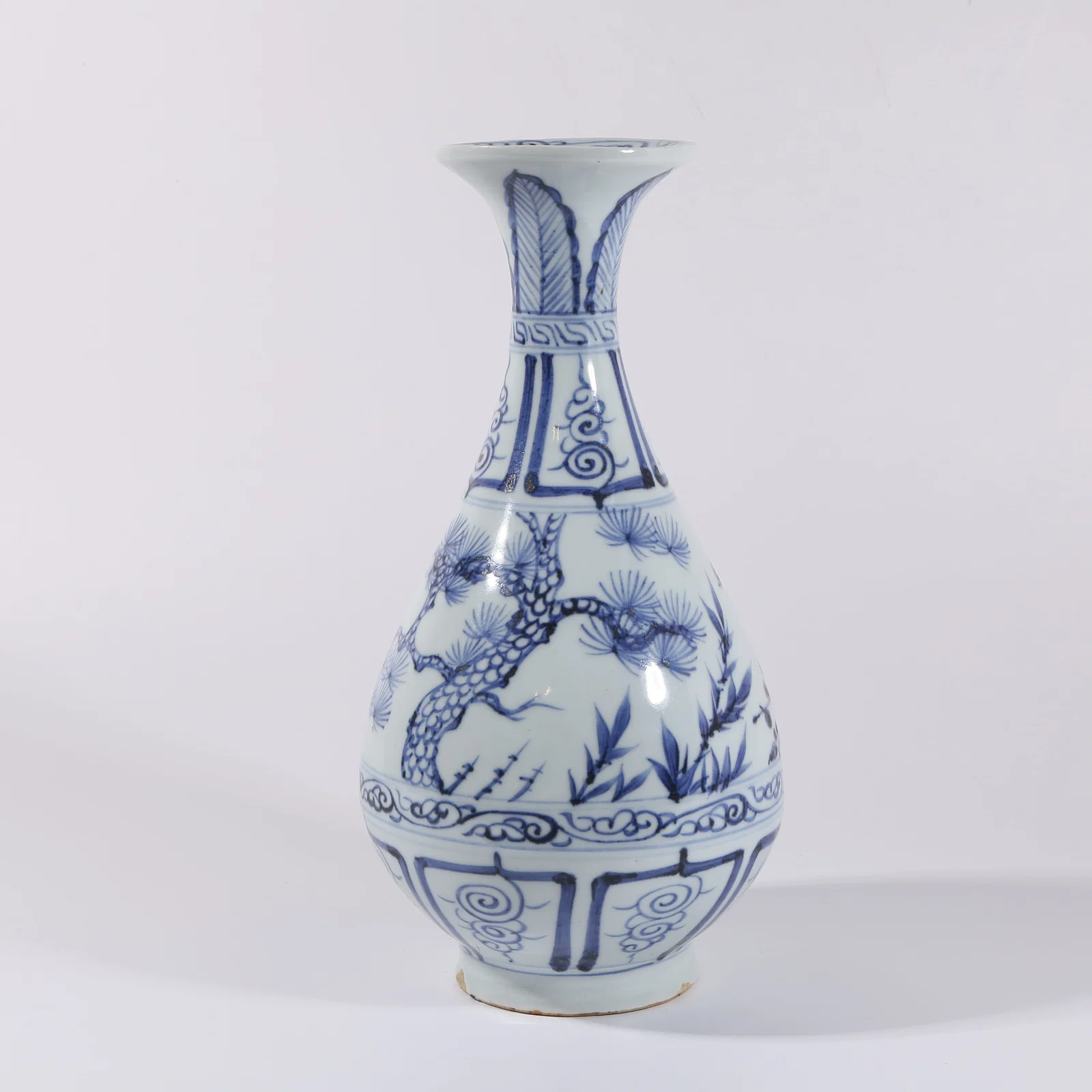 A BLUE-AND-WHITE YUHUCHUN VASE WITH "THREE FRIENDS OF WINTER" MOTIF