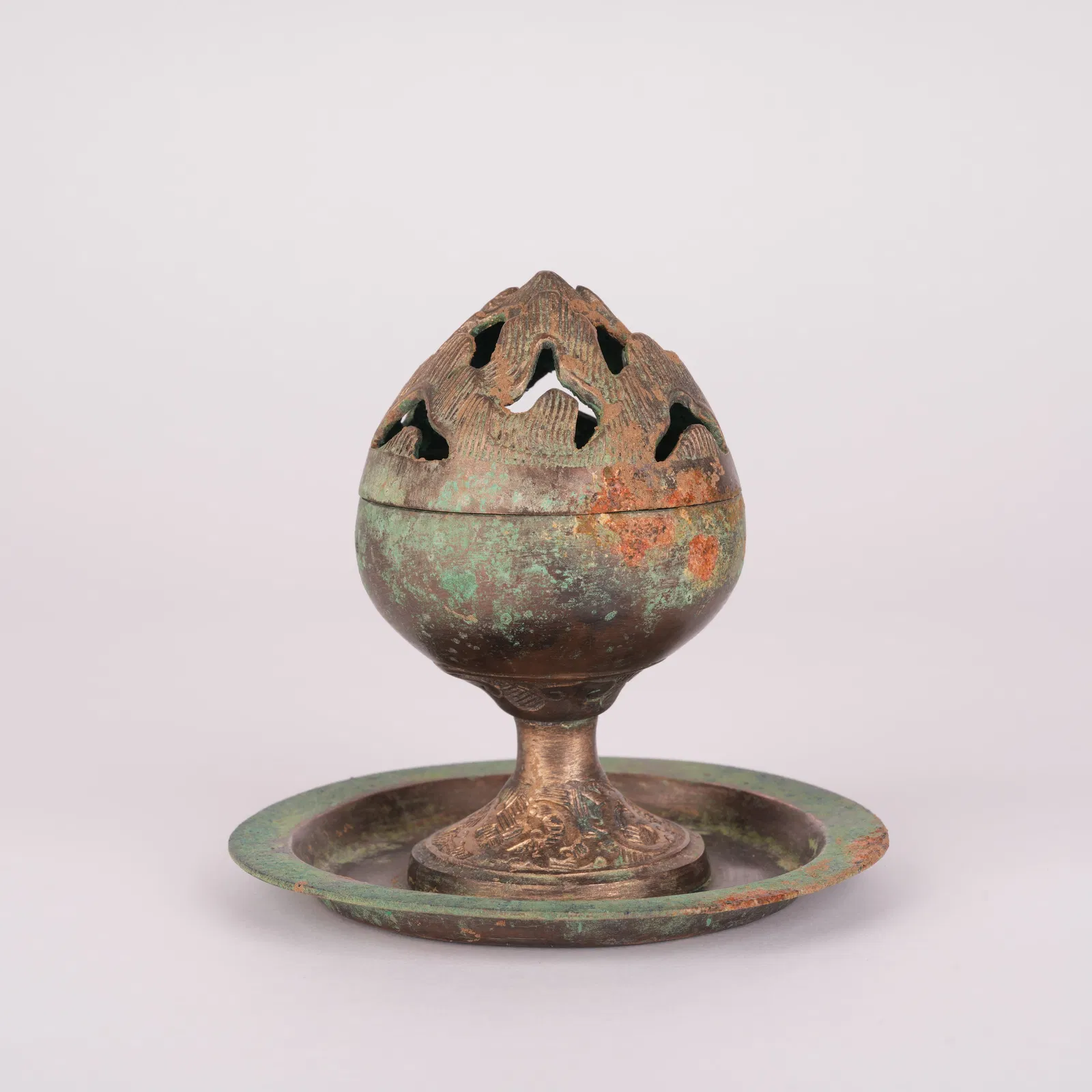 A BRONZE BOSHAN INCENSE BURNER, HAN DYNASTY