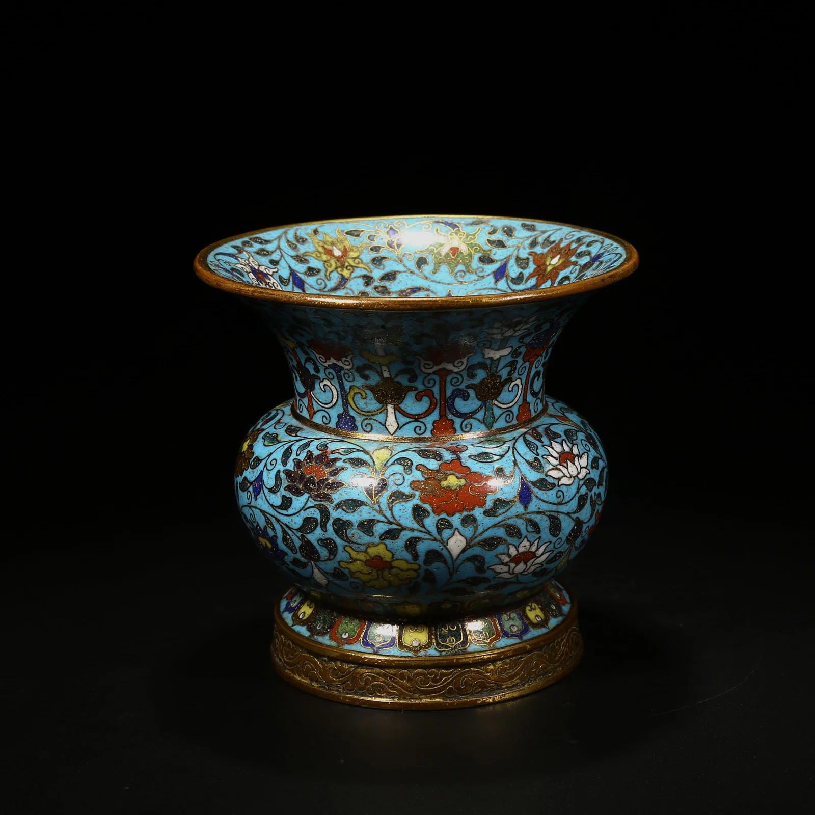 A BRONZE CLOISONNÉ ENAMEL INCENSE HOLDER WITH INTERTWINED LOTUS PATTERN