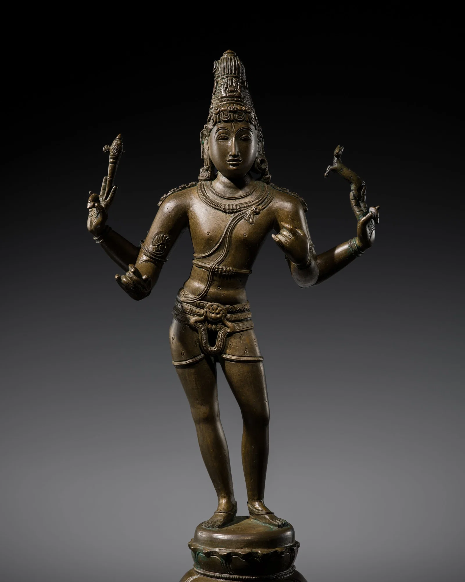 A BRONZE FIGURE OF SHIVA VINADHARA DAKSHINAMURTI, SOUTH INDIA, 18TH-19TH CENTURY