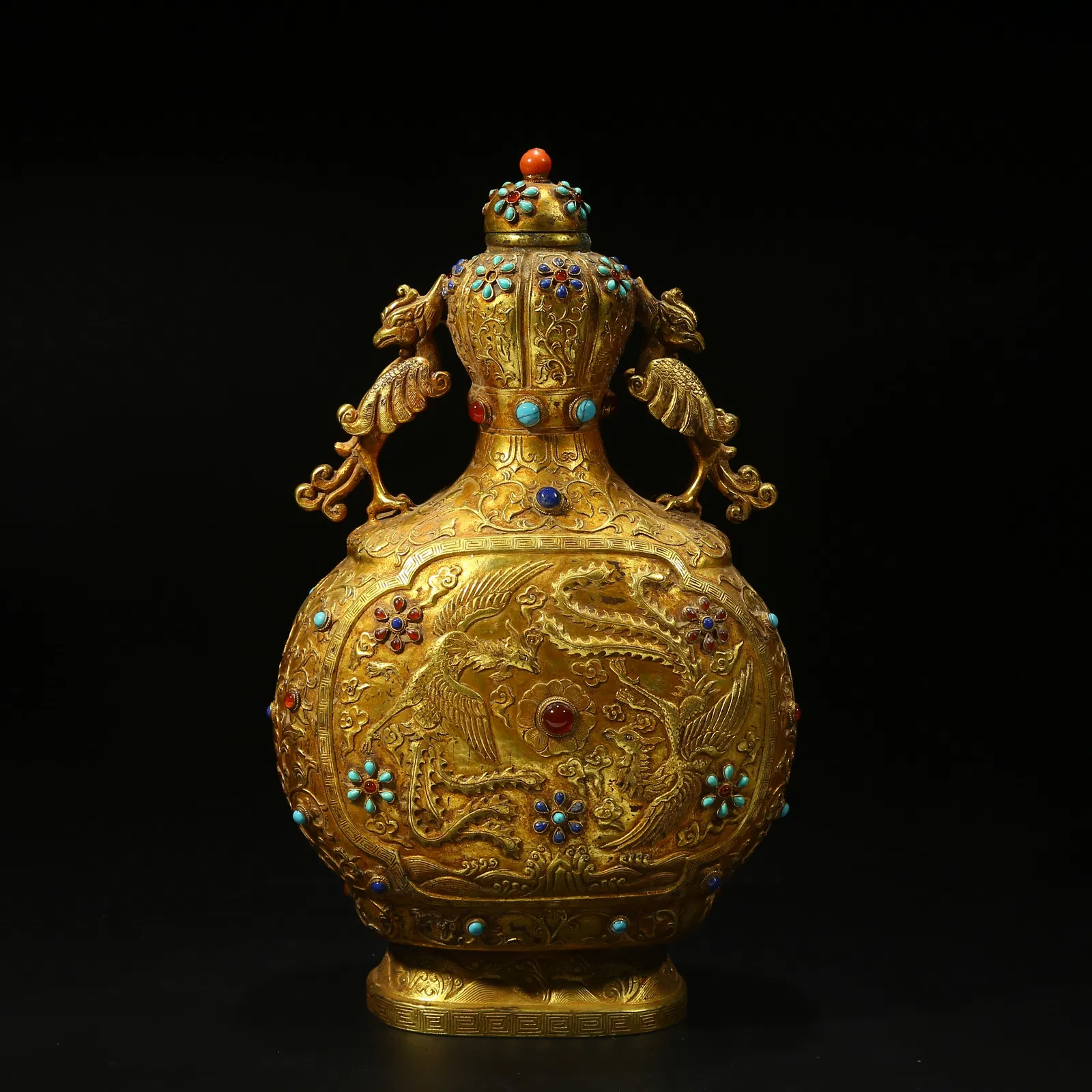 A BRONZE GILT DOUBLE-HANDLED GOURD VASE WITH PHOENIX PATTERN
